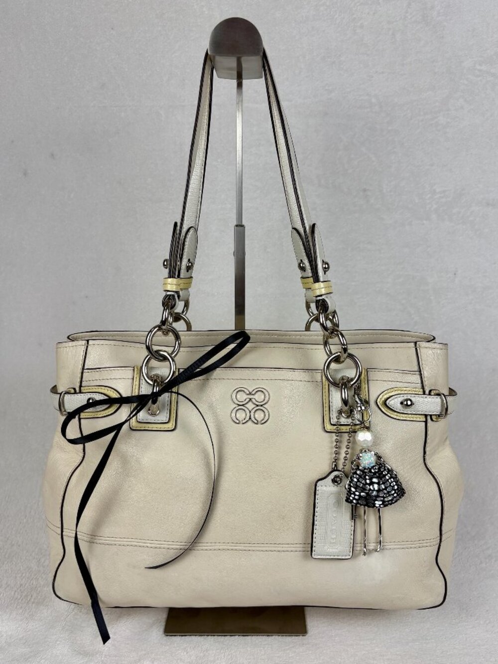 Coach Colette Carryall in Cream Leather with Charm